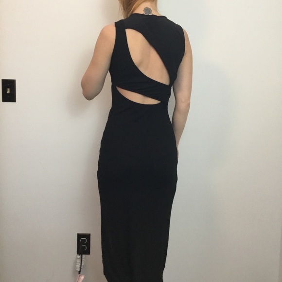 Haute Hippie Dresses & Skirts - Haute Hippie Black Sleeveless Cut Out Midi Dress